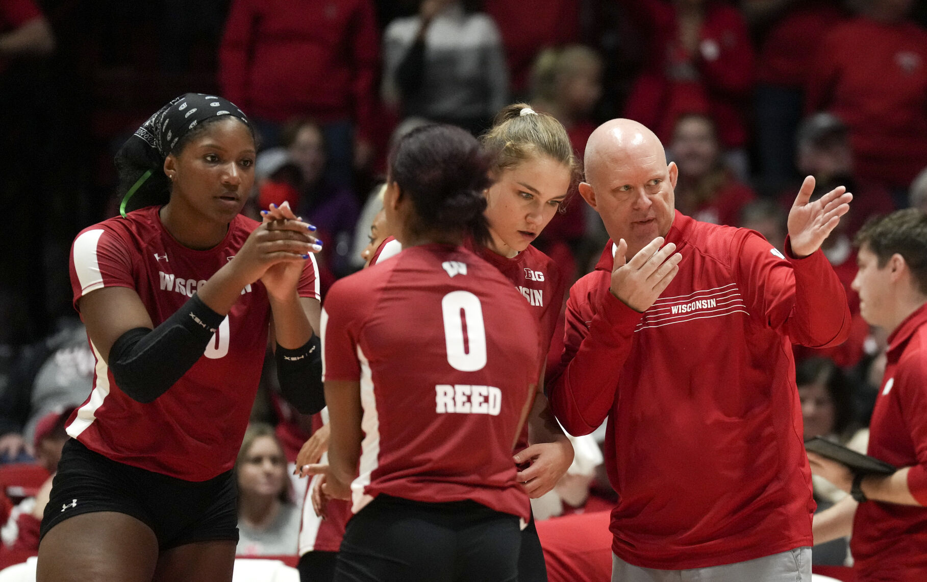 Wisconsin-Michigan volleyball